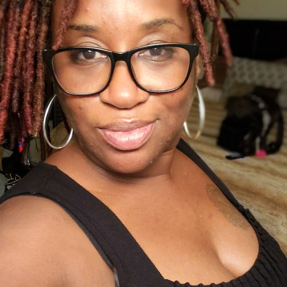 Meet your Posher, Tiki